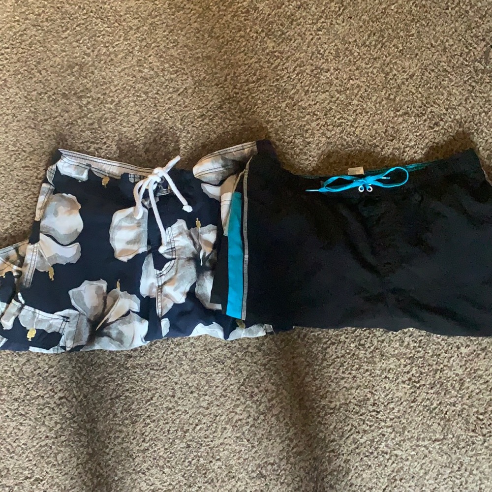 Men’s swim trunks